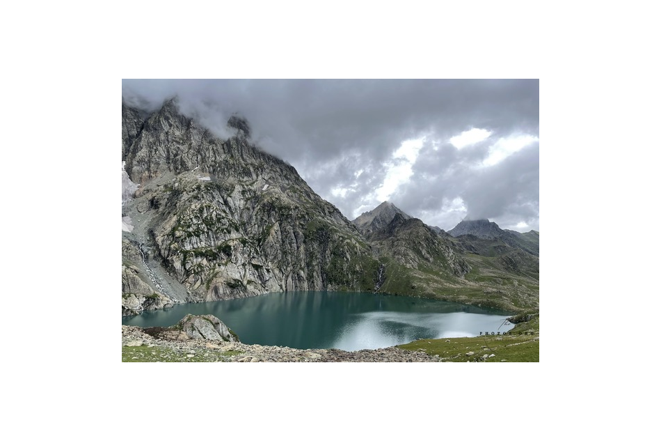 Gadsar Lake Trek: A Heavenly Expedition